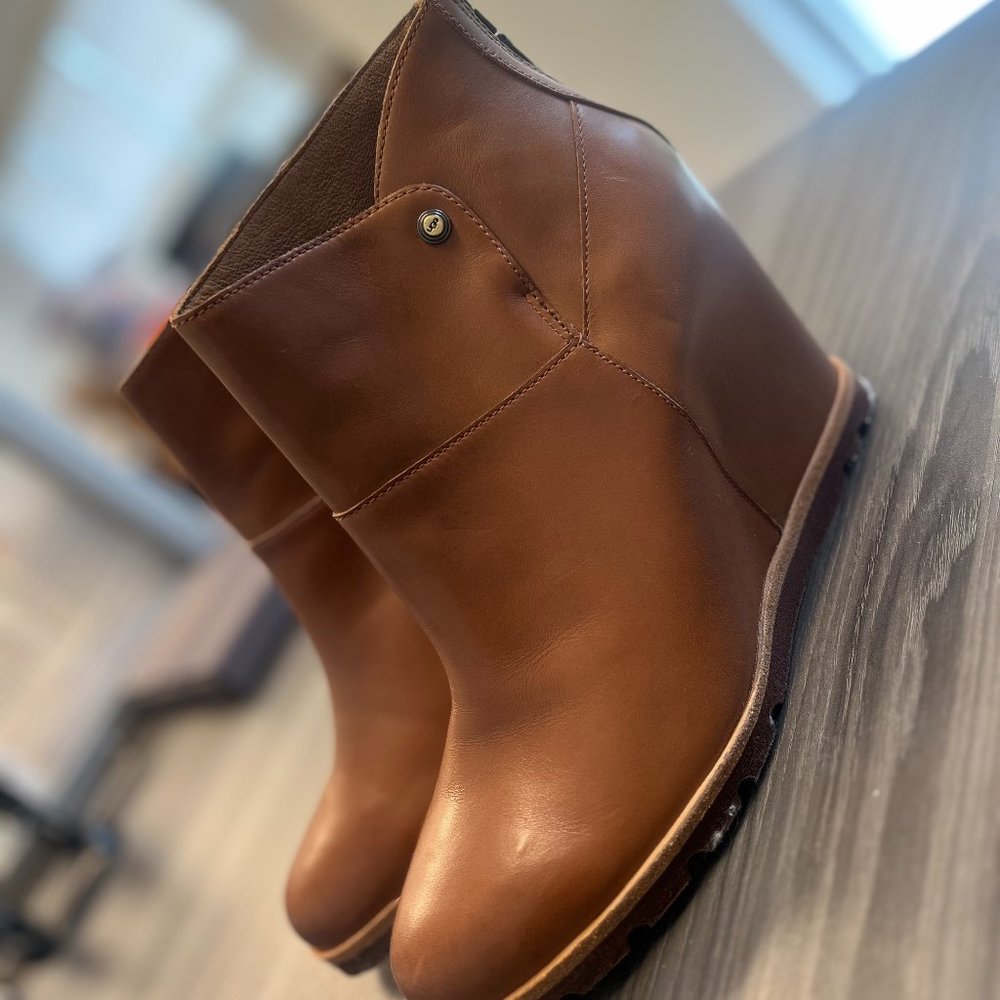 UGG Australia Brown Wedge boots